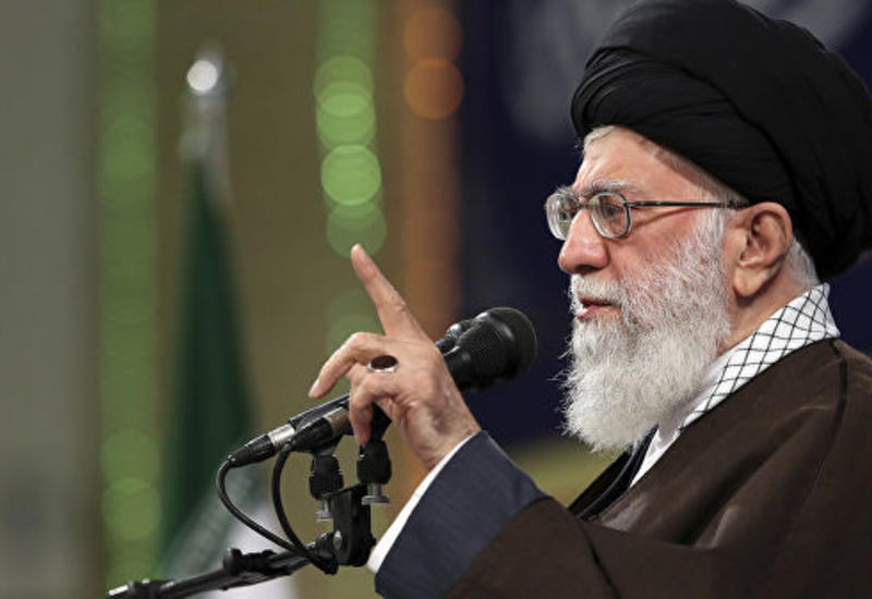 Хаменеи: Иран продолжит экспорт нефти