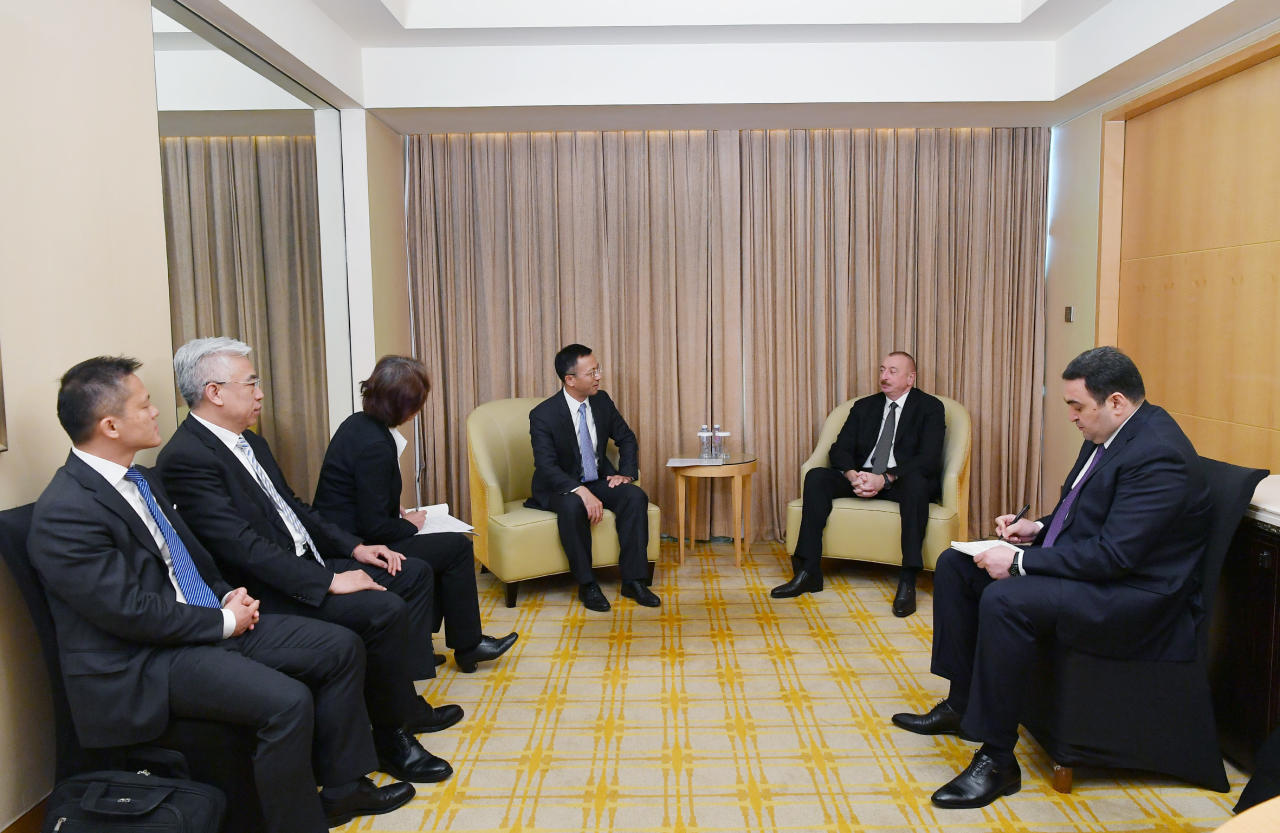 Президент Ильхам Алиев встретился в Пекине с главами компаний “China National Electric Engineering” и "China Poly Group"