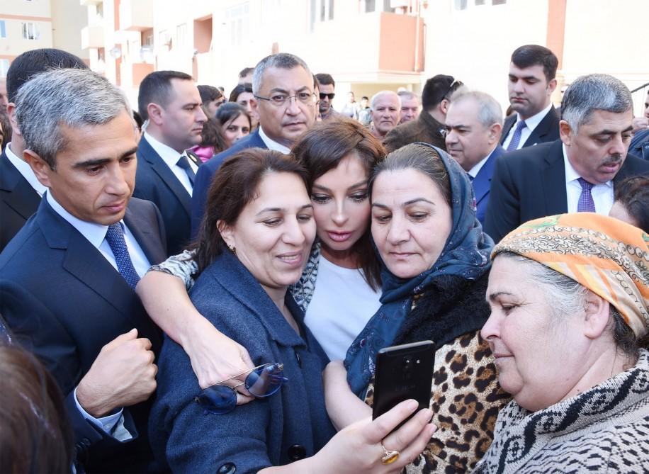 Первый вице-президент Мехрибан Алиева встретилась с вынужденными переселенцами
