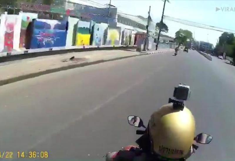 Полицейская погоня закончилась в кювете для упрямого мотоциклиста