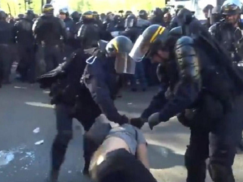 Fransız polislərdən qəddarlıq