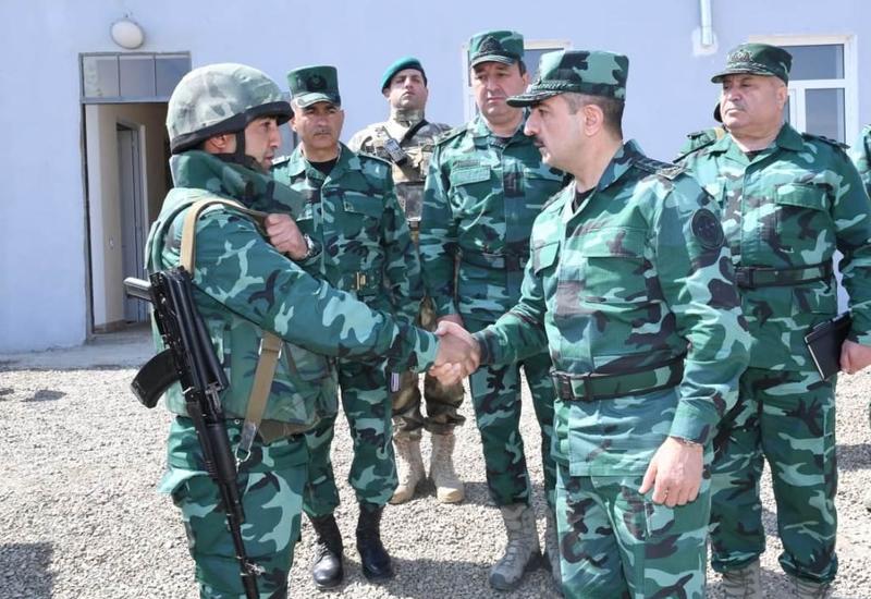 Азербайджанский генерал устроил проверки на границе с Арменией