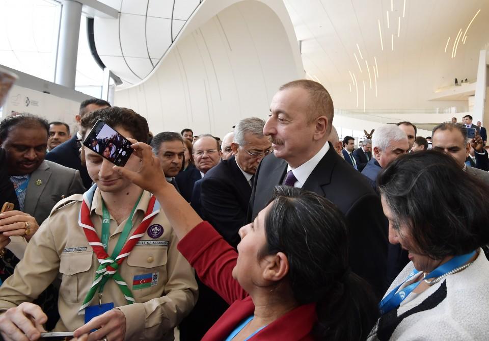 Президент Ильхам Алиев и Первая леди Мехрибан Алиева приняли участие в открытии V Всемирного форума по межкультурному диалогу в Баку