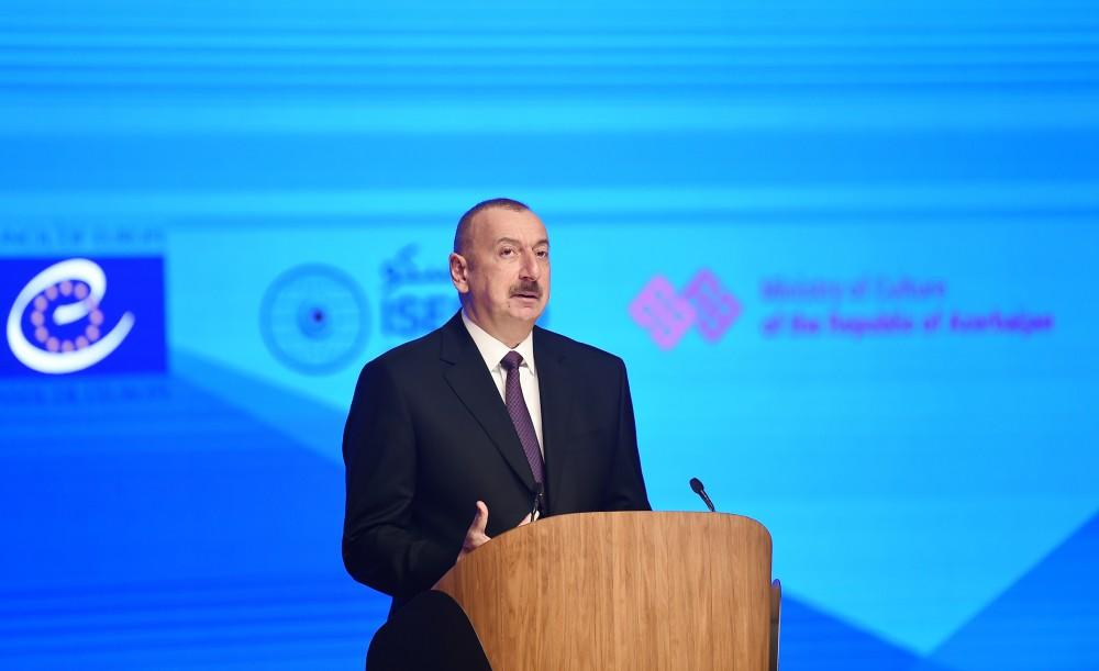 Президент Ильхам Алиев и Первая леди Мехрибан Алиева приняли участие в открытии V Всемирного форума по межкультурному диалогу в Баку