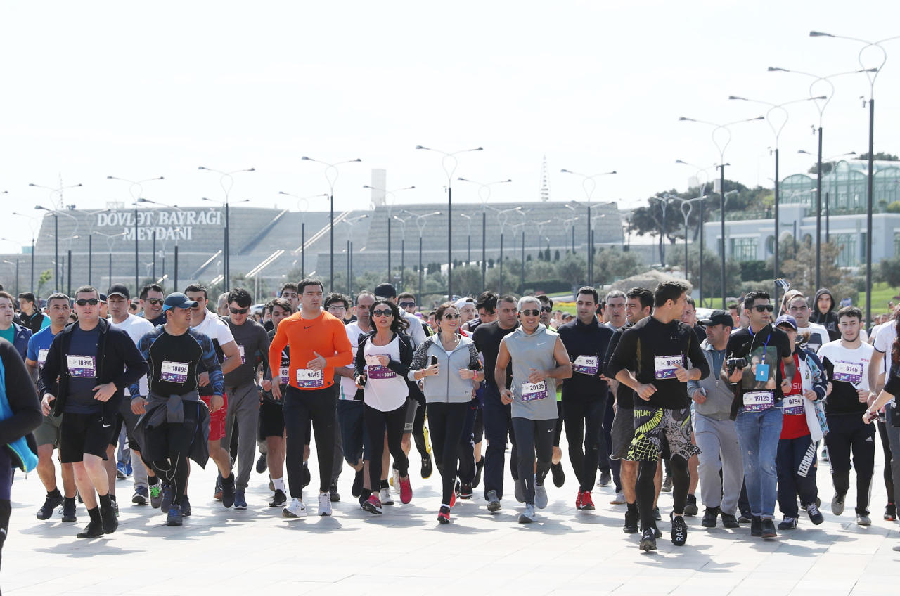 Новости азербайджана сегодня спорт. Baku Marathon 2019. Марафон в Баку 2022. Бакинский марафон 2023. Баку марафон 21 км.