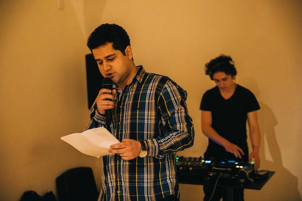 Молодежь в Баку провела поэтический вечер
