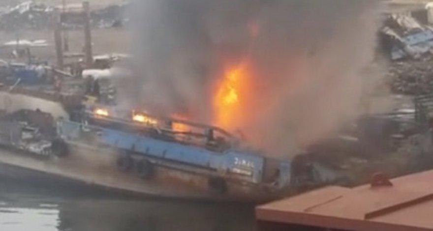 Взрыв на корабле в Баку, много пострадавших