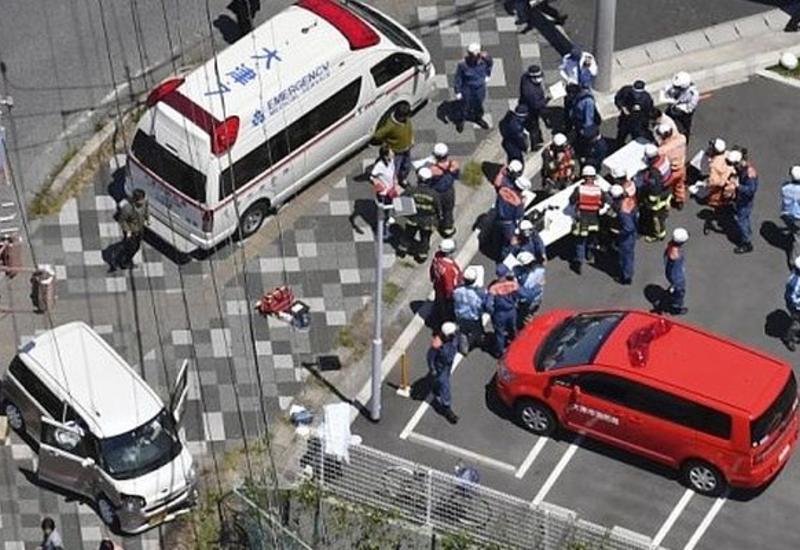 В Токио автомобиль въехал в толпу детей, есть погибшие