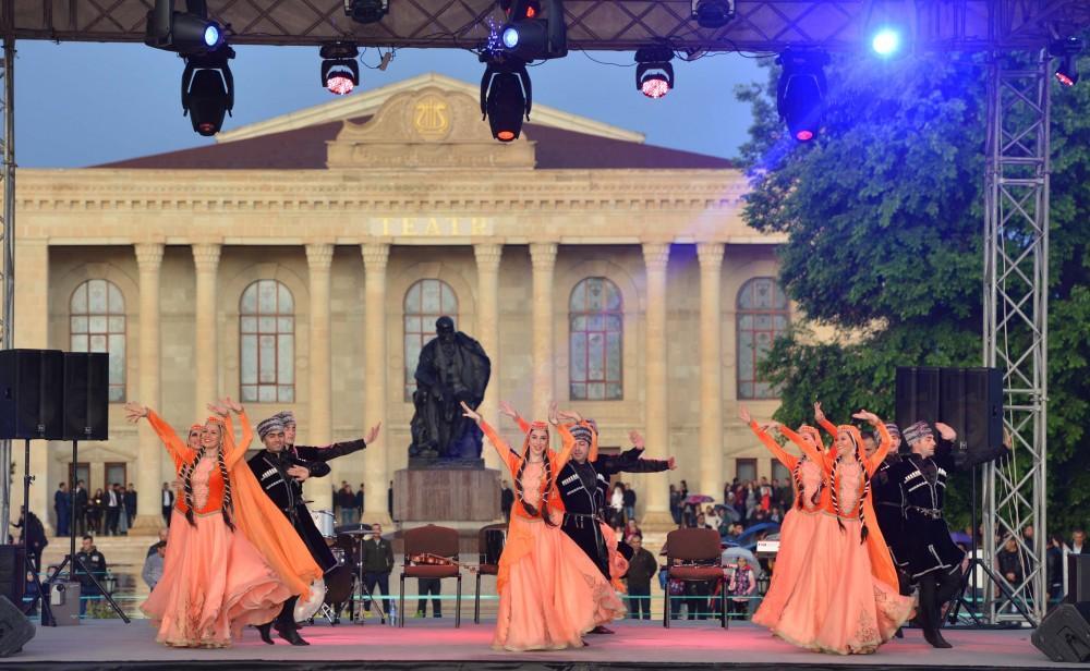 Фонд Гейдара Алиева организовал в Нахчыване концертную программу