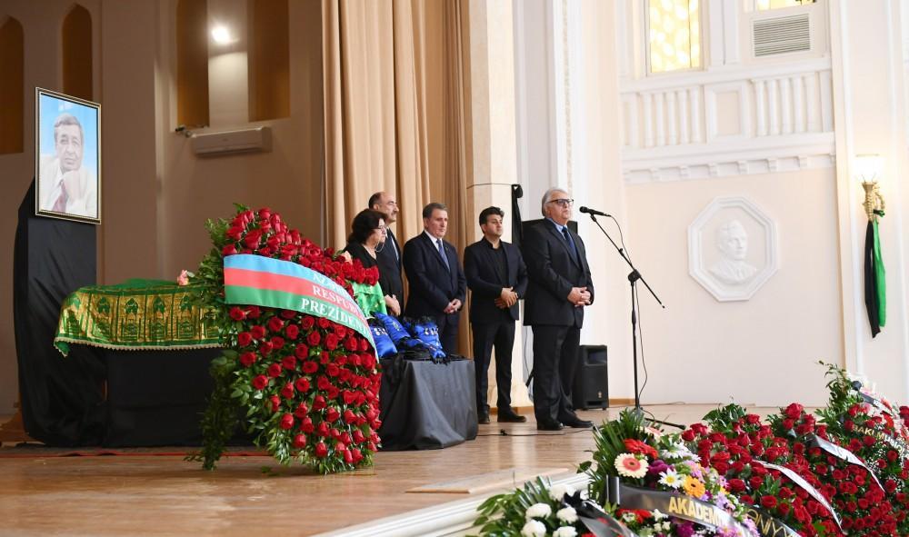 Президент Ильхам Алиев и Первая леди Мехрибан Алиева приняли участие в церемонии прощания с выдающимся композитором Арифом Меликовым
