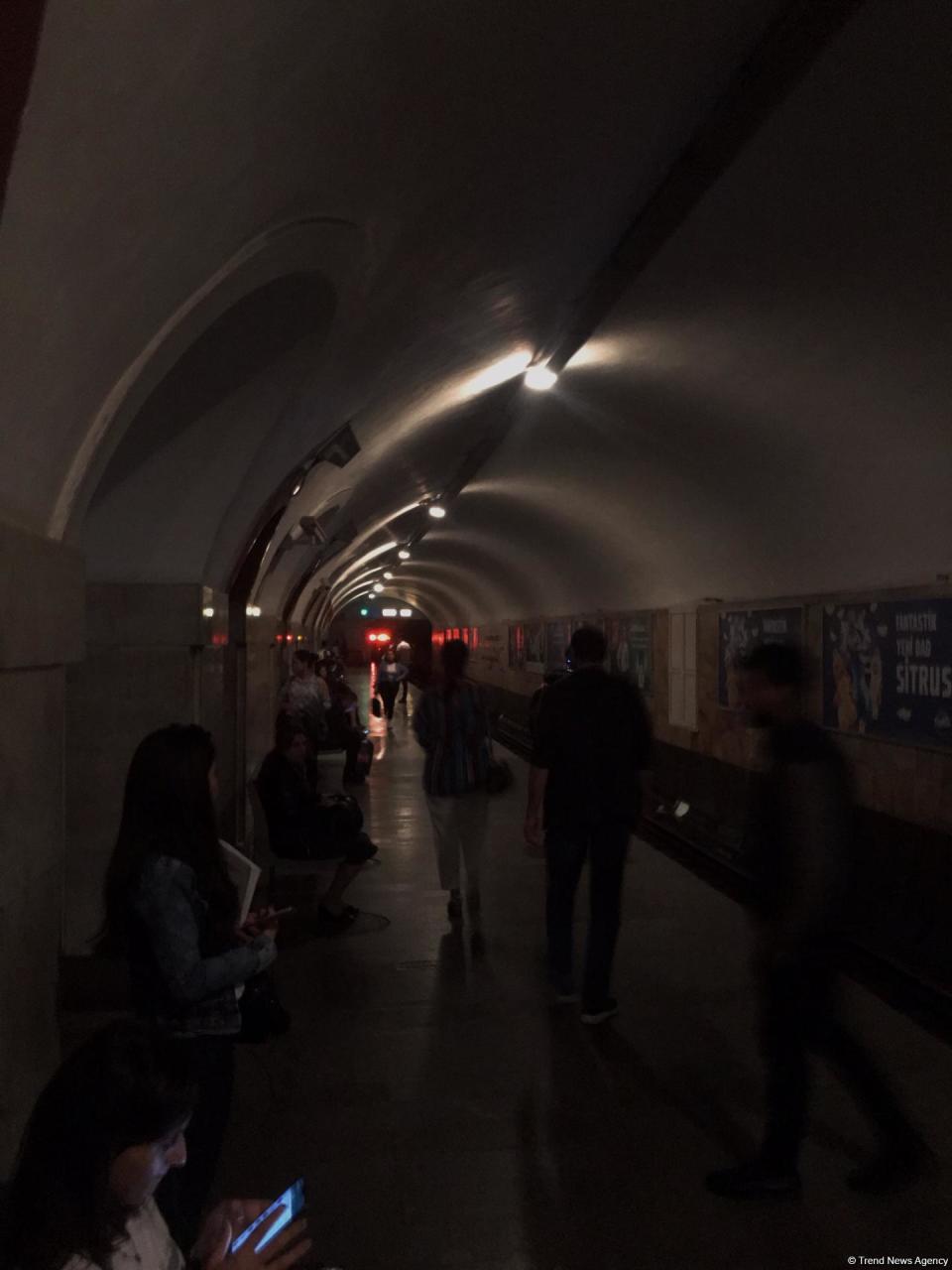 Четыре станции бакинского метро остались без света