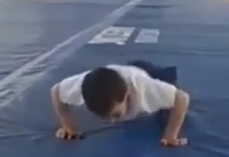 6-летний мальчик из Ингушетии решил побить рекорд, отжавшись 8000 раз