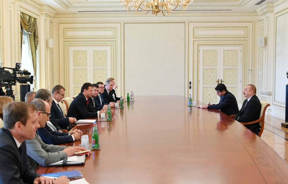 Президент Ильхам Алиев принял главу Палаты депутатов парламента Чехии