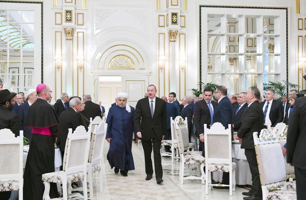 Президент Ильхам Алиев принял участие в церемонии ифтара по случаю священного месяца Рамазан