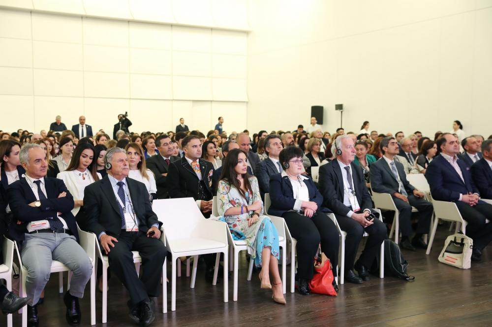 Вице-президент Фонда Гейдара Алиева Лейла Алиева приняла участие в I Азербайджанском международном конгрессе специалистов по гематологии