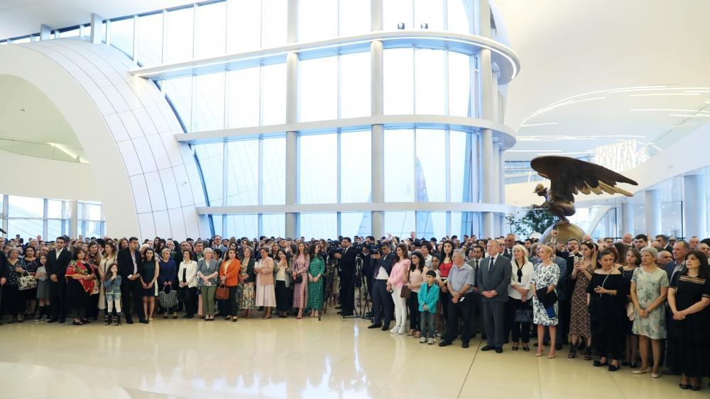 Вице-президент Фонда Гейдара Алиева Лейла Алиева приняла участие в церемонии открытия выставки всемирно известного художника Зураба Церетели