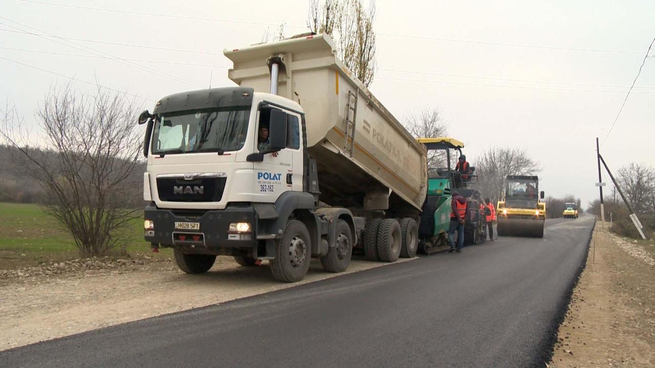 В Азербайджане ремонтируют дорогу Губа-Хыналыг