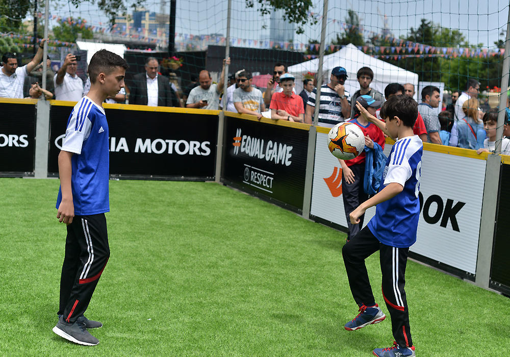 Оуэн и Тольдо открыли Фестиваль Лиги Европы УЕФА в Баку