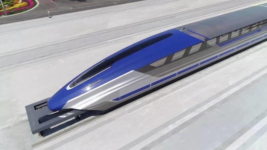В Китае показали поезд будущего
