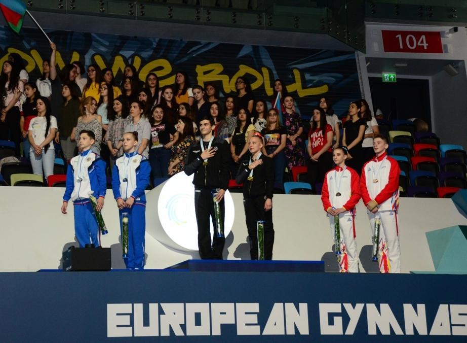В Баку прошла церемония награждения победителей Чемпионата Европы в индивидуальной программе среди женщин и мужчин и смешанных пар