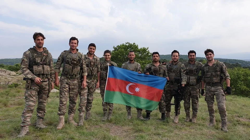 "Savaşçı"nın mövsüm finalında Azərbaycan bayrağı dalğalandırıldı