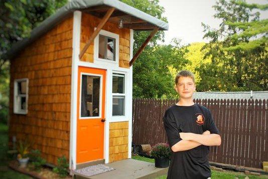 13-летний мальчик построил собственный дом за 1500 долларов