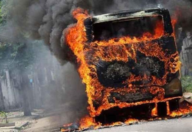 В Сумгайыте сгорел автобус