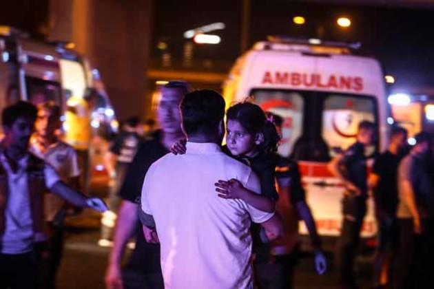 İstanbulda ağır yol qəzası - 2 ölü, 8 yaralı