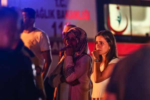 İstanbulda ağır yol qəzası - 2 ölü, 8 yaralı