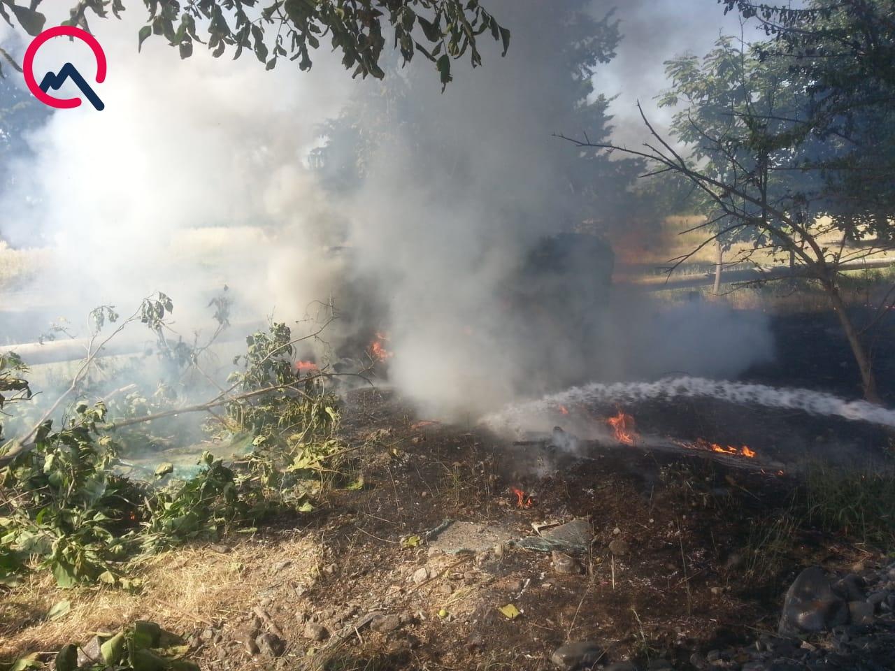 Страшная авария в Гахе: автомобиль перевернулся и загорелся