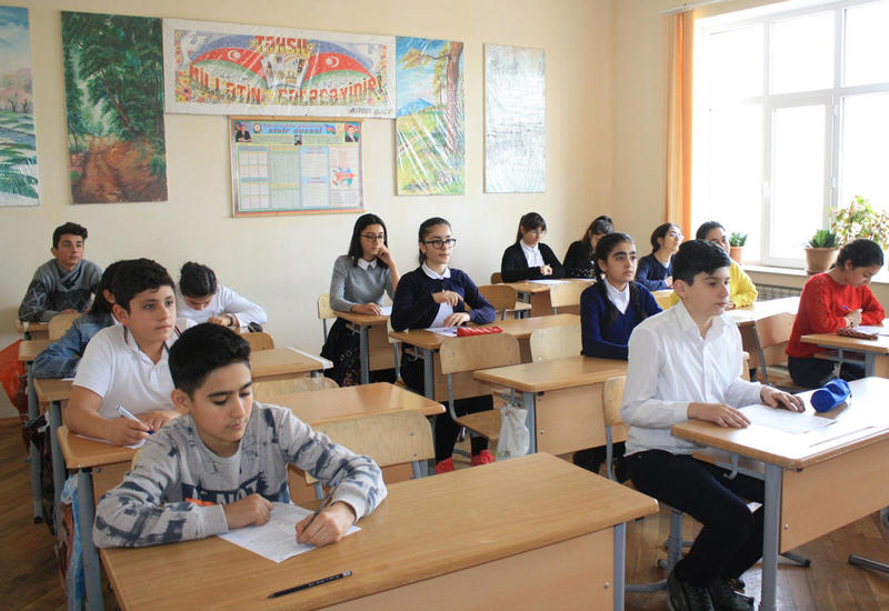Сколько школ и школьников в Азербайджане?
