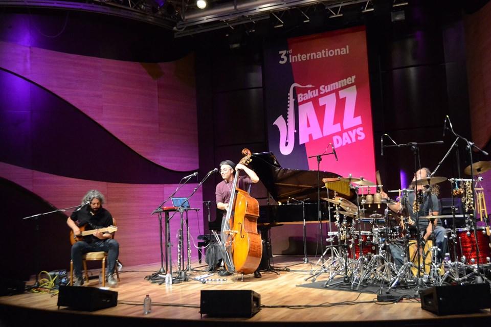 В Центре мугама прошел концерт невероятного джазового исполнителя Адама Бен Эзры