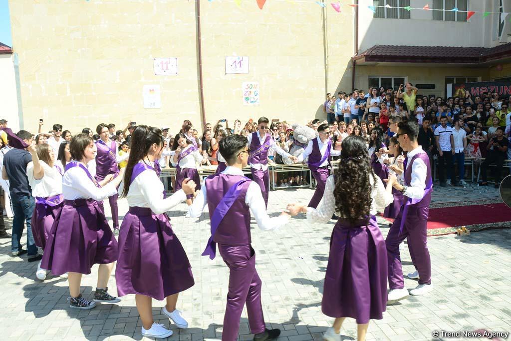 "Последний звонок" в бакинских школах