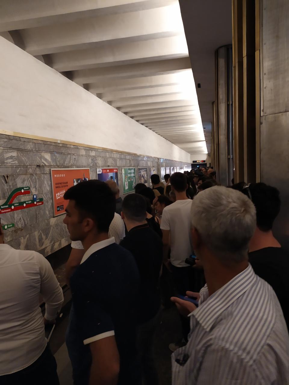 Сбой в работе бакинского метро