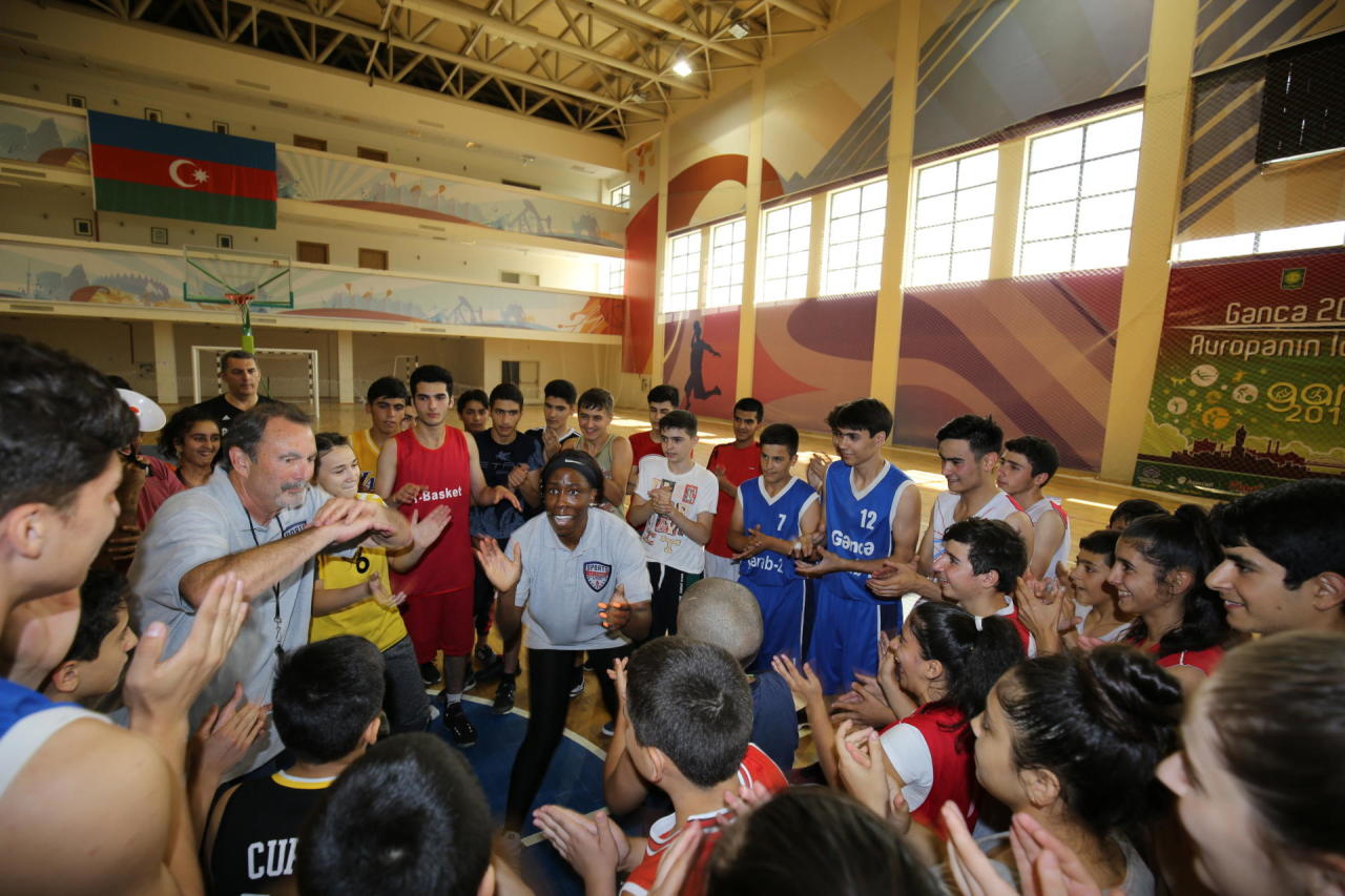 Американские спортивные послы приехали в Азербайджан