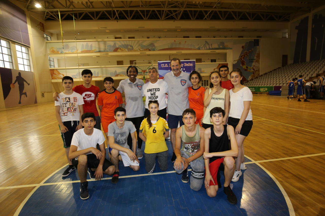 Американские спортивные послы приехали в Азербайджан