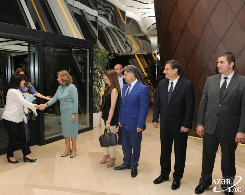 Председатель Народного собрания Болгарии прибыла с визитом в Азербайджан