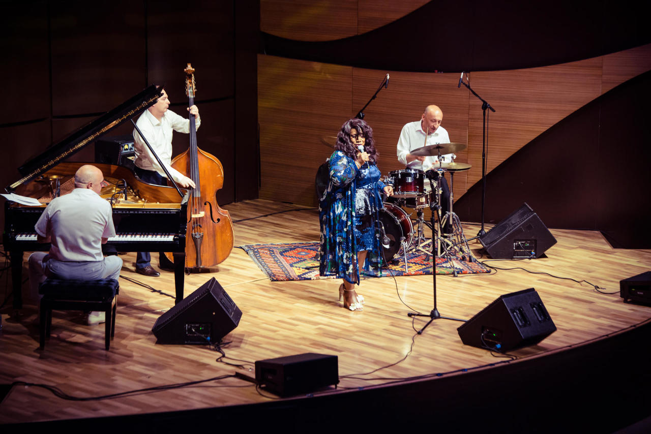 В Центре мугама прошел концерт мировой джазовой дивы Дениз Кинг