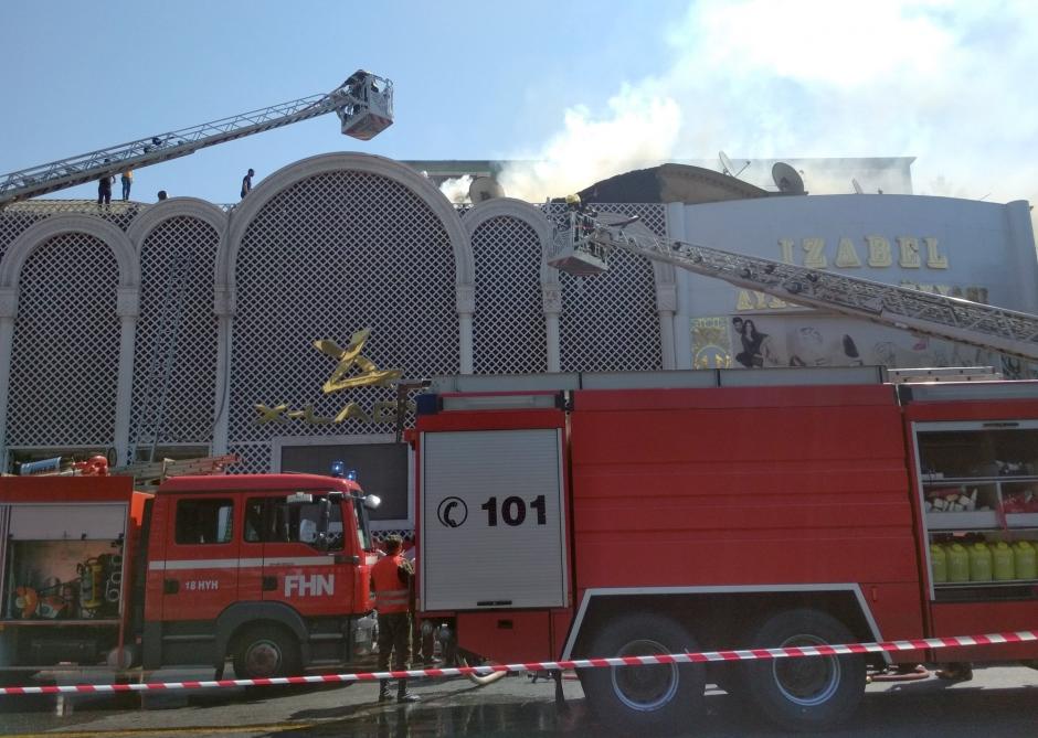 В Баку произошел сильный пожар