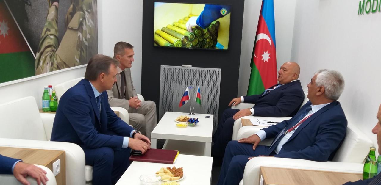 Азербайджан и Россия обсудили сотрудничество в сфере оборонной промышленности