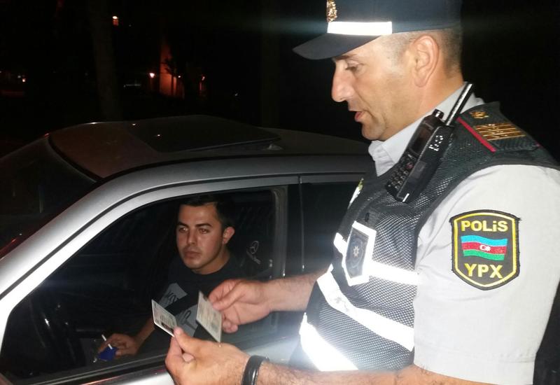 Рейды дорожной полиции в Баку, остановлены десятки автомобилей