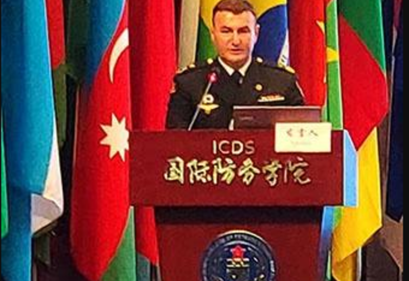В Китае наградили азербайджанского офицера