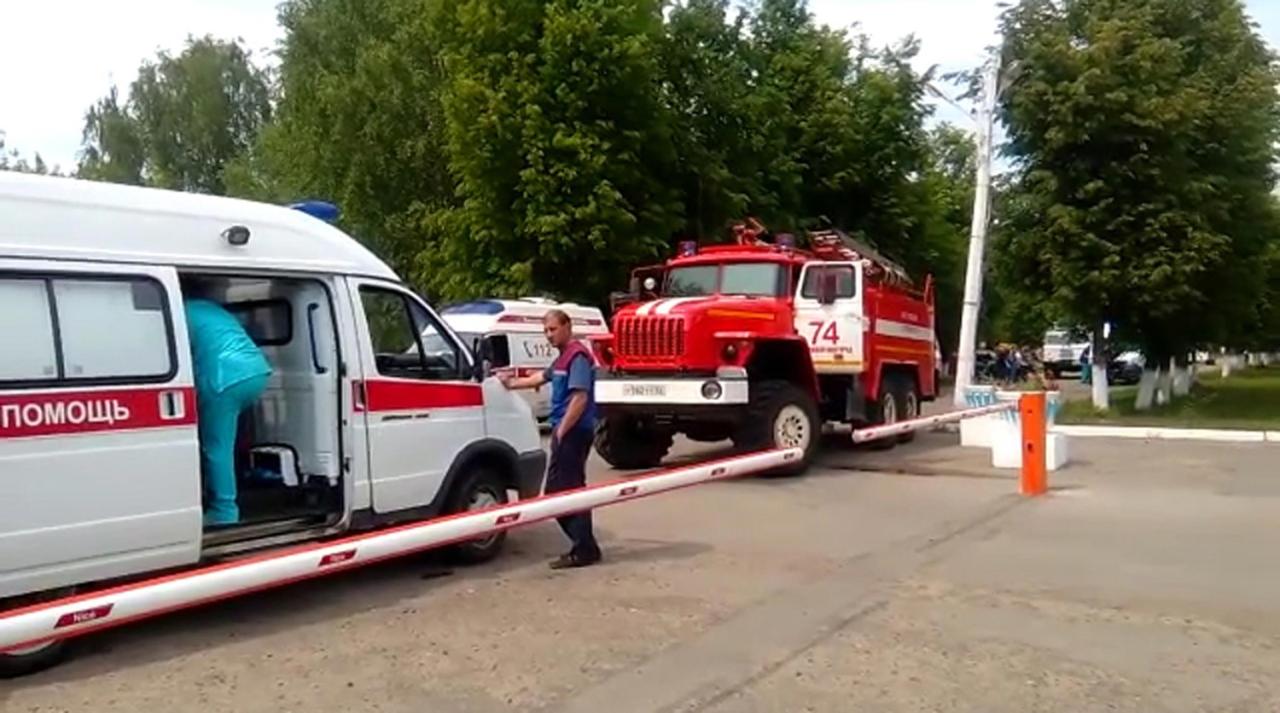 Сильный пожар в жилом доме в России, эвакуированы десятки человек