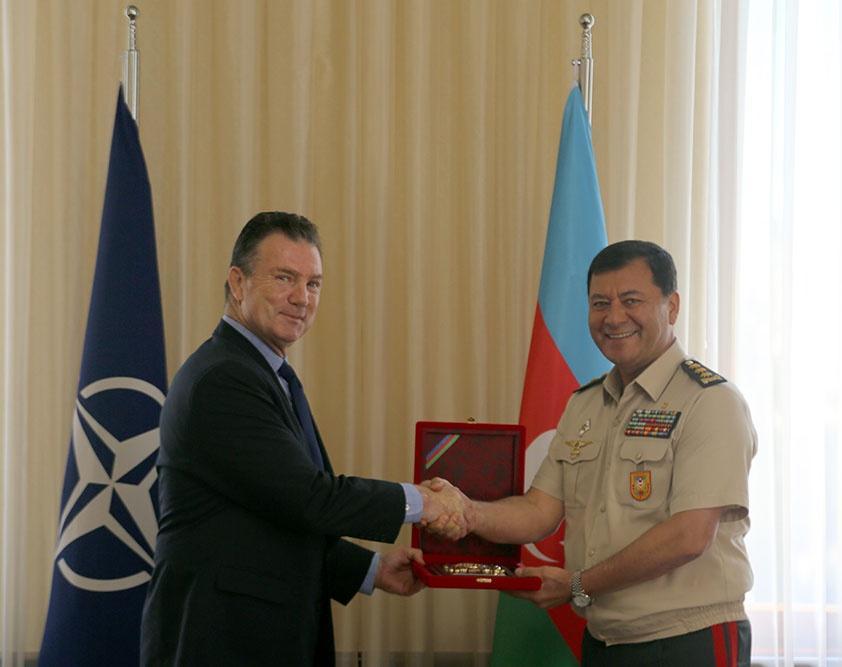 Командующию штаба спецопераций НАТО на переговорах в Баку