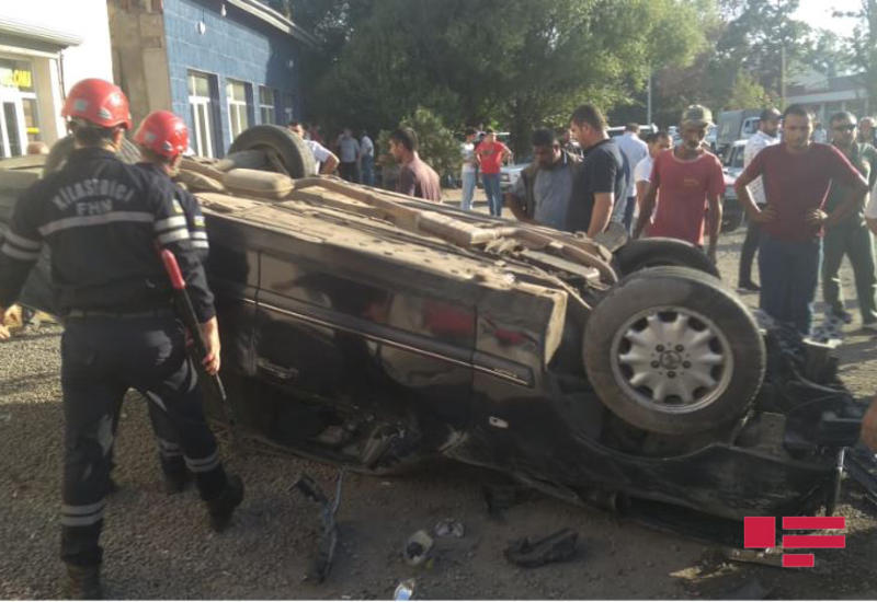 Тяжелое ДТП в Лянкяране, один человек погиб, двое ранены