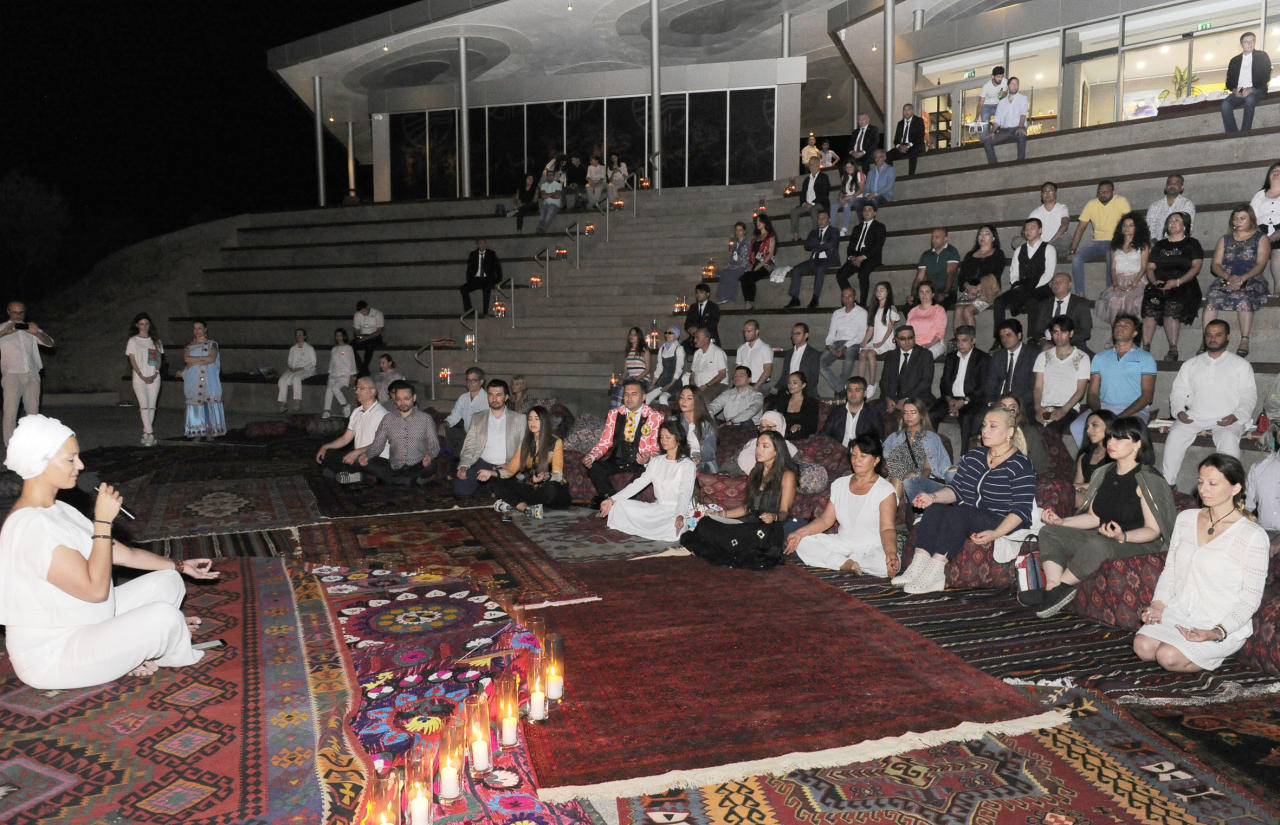 Вице-президент Фонда Гейдара Алиева Лейла Алиева приняла участие в вечере йоги и поэзии в заповеднике «Янардаг»