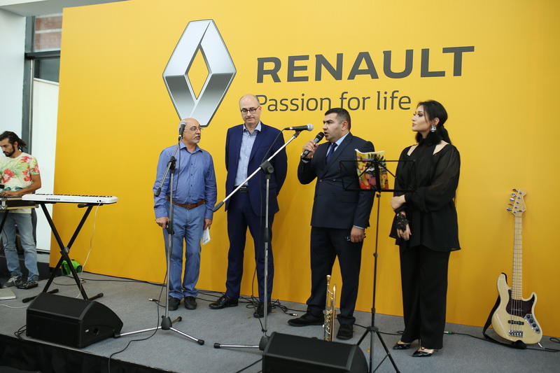 Купе-кроссовер Renault Arkana презентован в ново-открывшемся автосалоне Renault Azərbaycan
