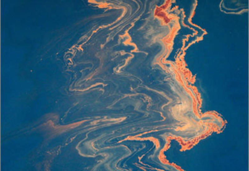Три тысячи литров серной кислоты вылились в Калифорнийский залив