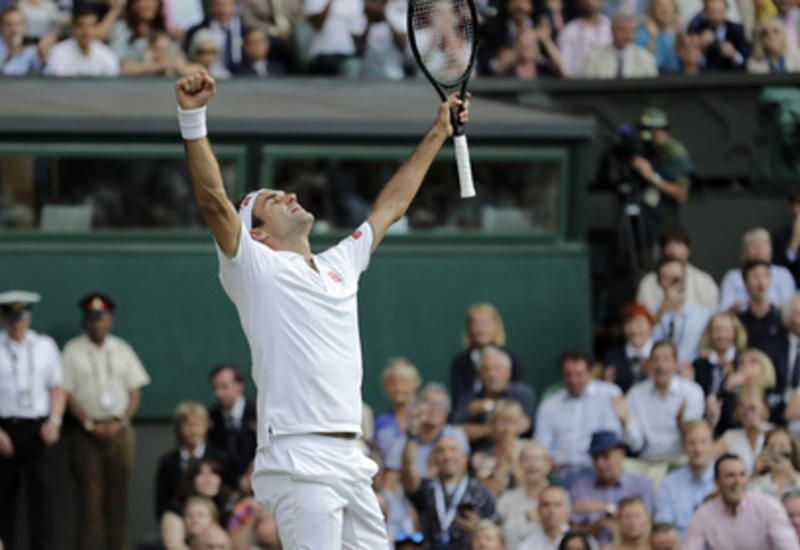 Джокович в пяти сетах обыграл Федерера в финале Уимблдона