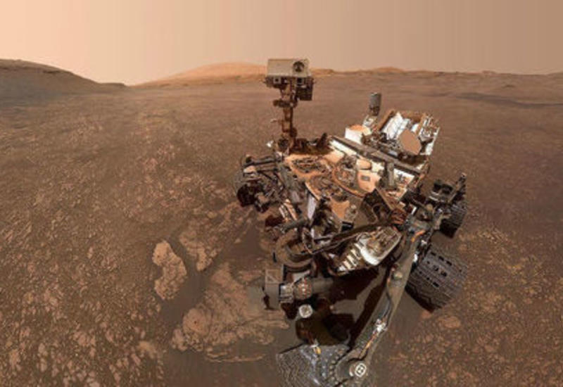 НАСА показало Curiosity с орбиты Марса